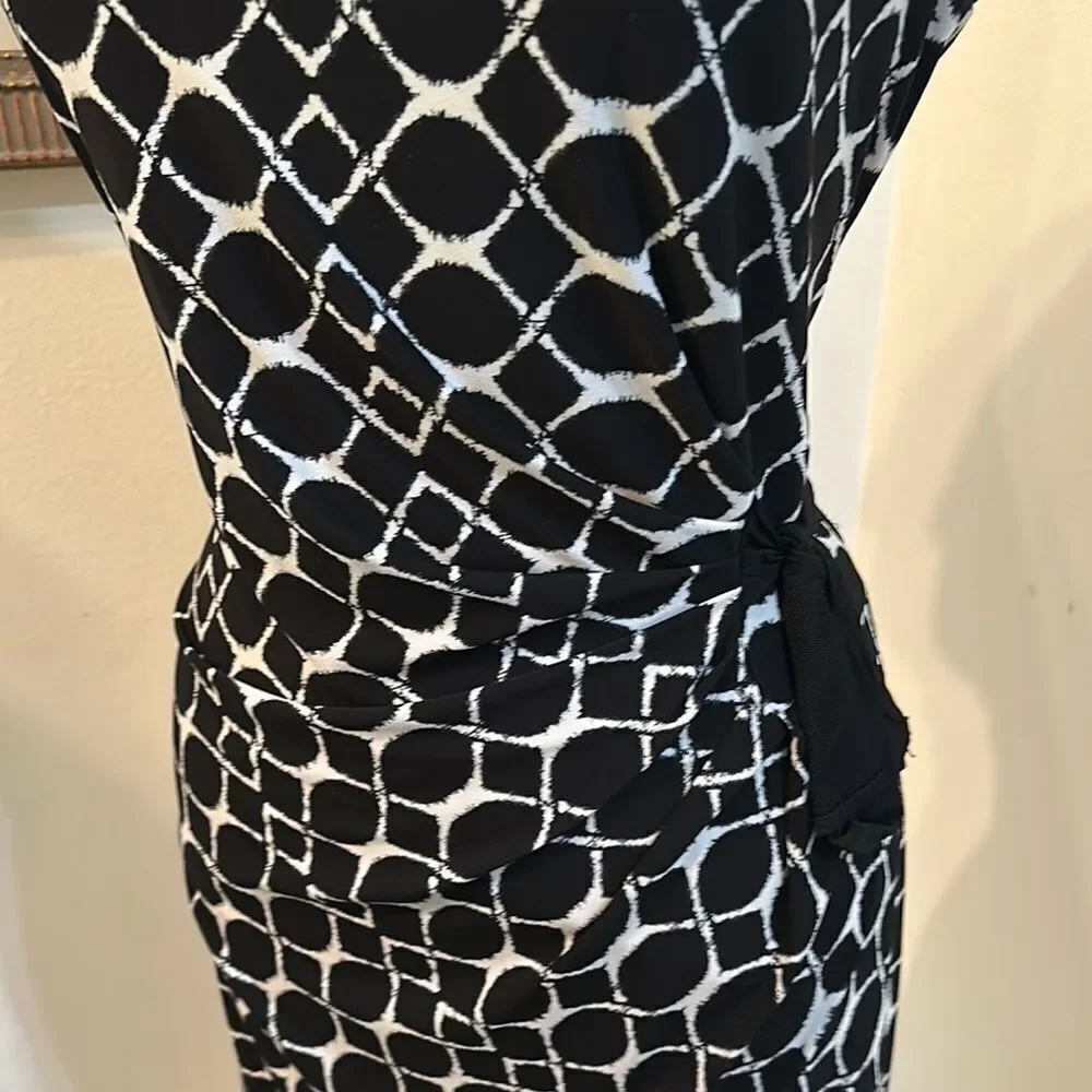 Just….Taylor Elegant Black and White Gathered Patterned Dress Size 14P